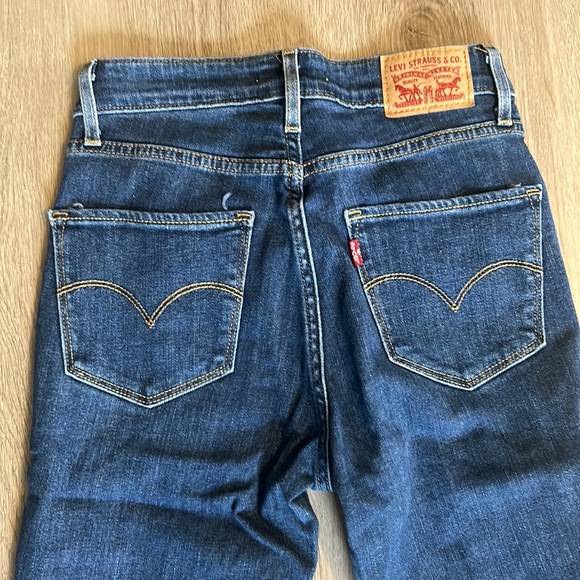 Levi’s 721 High Rise Skinny jeans - Picture 3 of 4